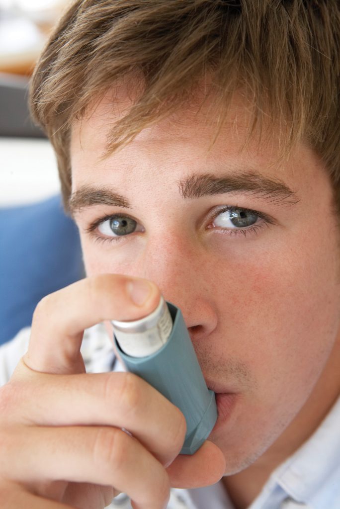 Allergies can mean discomfort for asthma sufferers, Allergy season is a risky time of year for asthma patients 