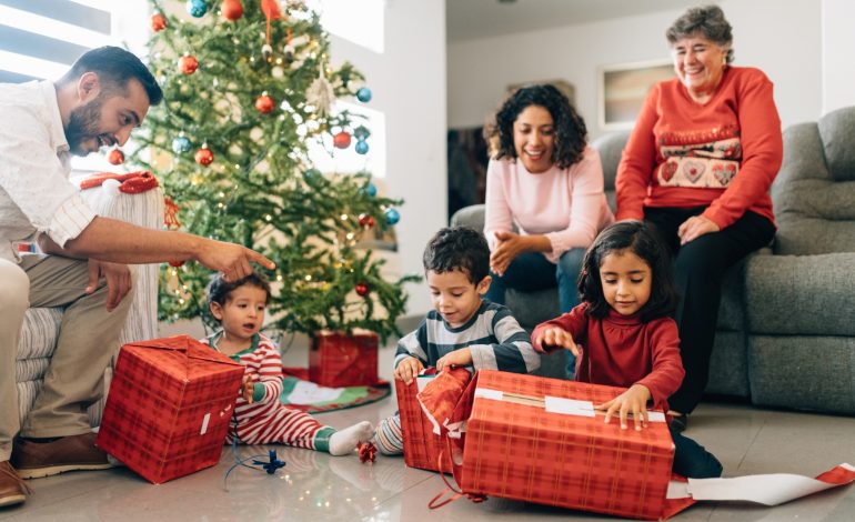  El Valor de la Familia y Amigos   Ese lazo que se hace más cercano en las Festividades